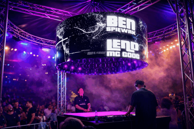 Curved LED Videowand mieten für Wismar ❘ Schwerin ❘ Rostock ❘ Lübeck bei Pro-Dj-Lightning Veranstaltungstechnik